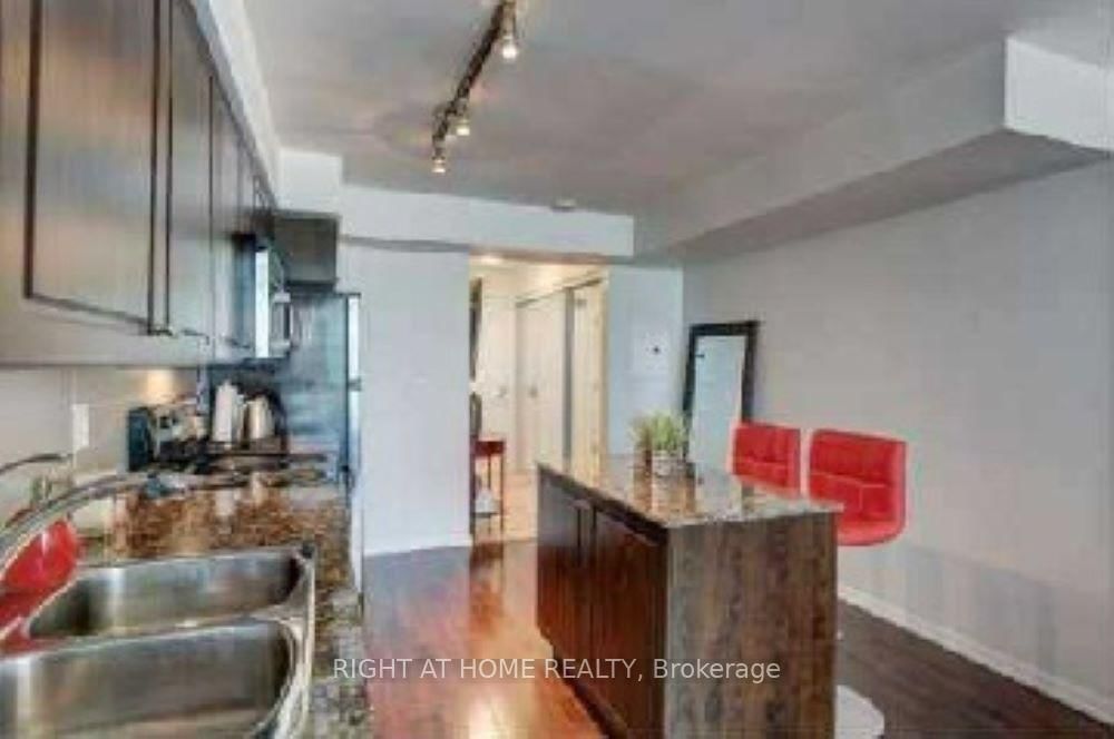 209 Fort York Boulevard, Unit 1161 - Photo 11