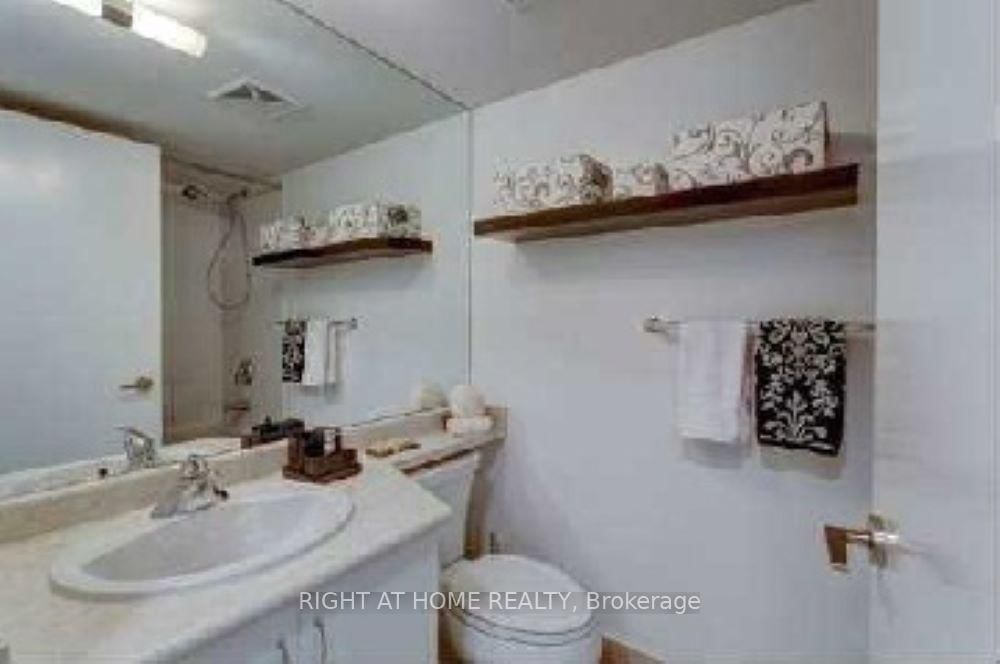 209 Fort York Boulevard, Unit 1161 - Photo 14