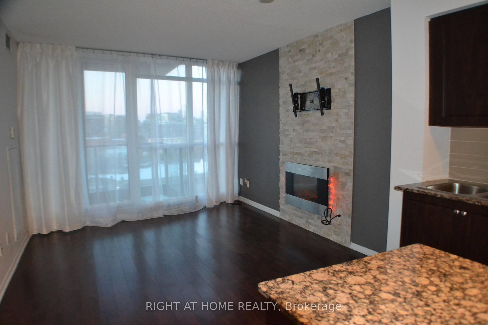 209 Fort York Boulevard, Unit 1161 - Photo 7