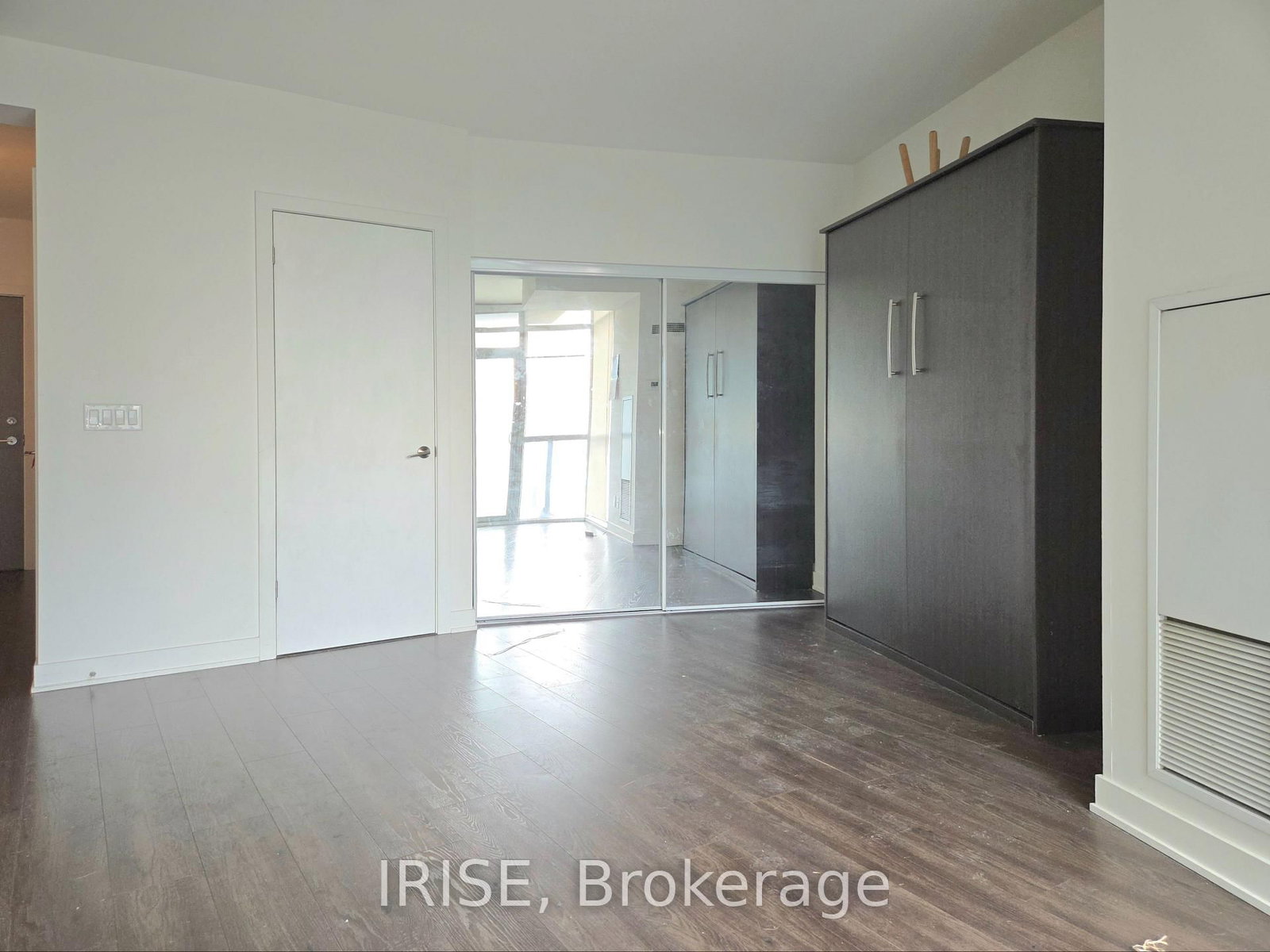 169 Fort York Boulevard, Unit 710 - Photo 4