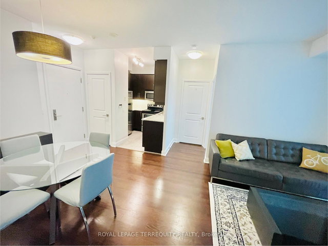 514 - 38 The Esplanade