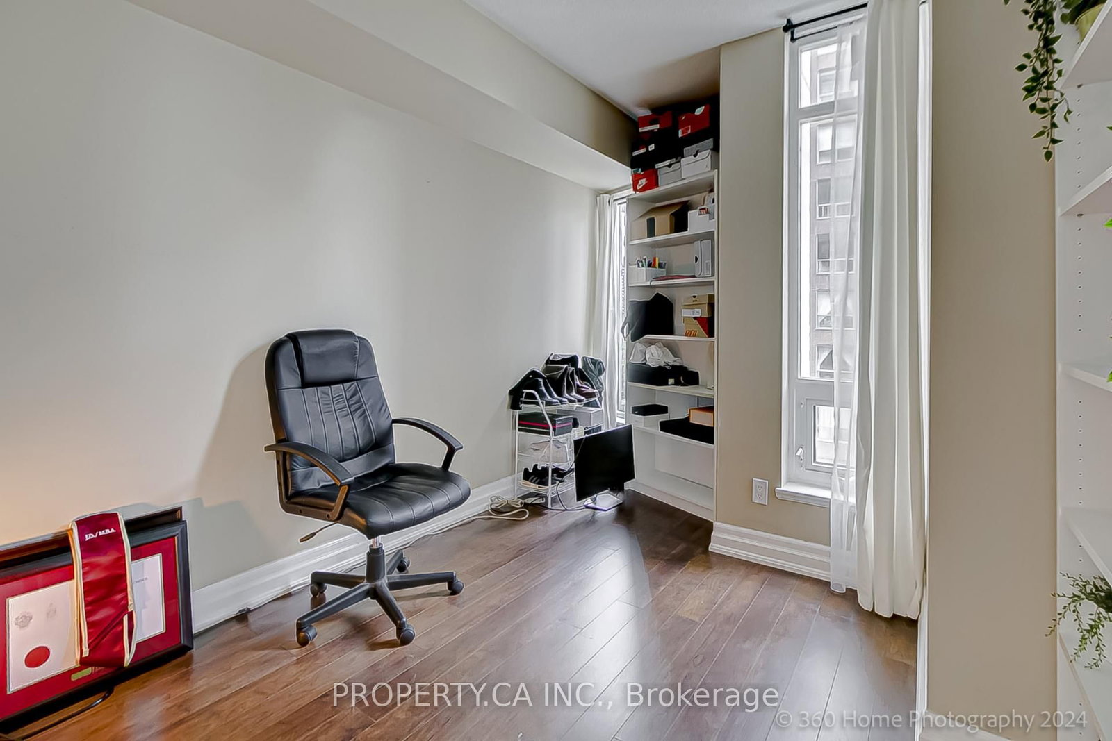 8 Scollard Street • #702 • Toronto, ON photo 19
