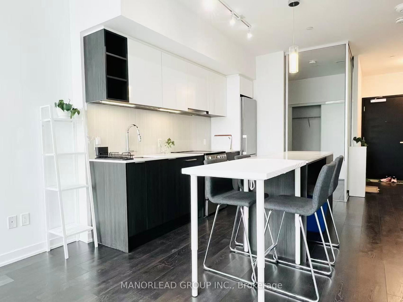 31 Tippett Road, Unit 109 - Photo 3