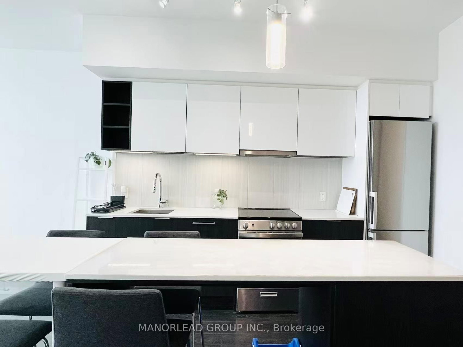 31 Tippett Road, Unit 109 - Photo 5