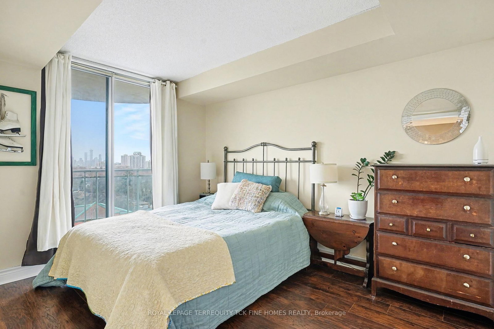 Condo for sale at 1009-398 Eglinton Avenue, Toronto, Ontario, M4P 3H8 - Mount Pleasant East - MLS: C13009670