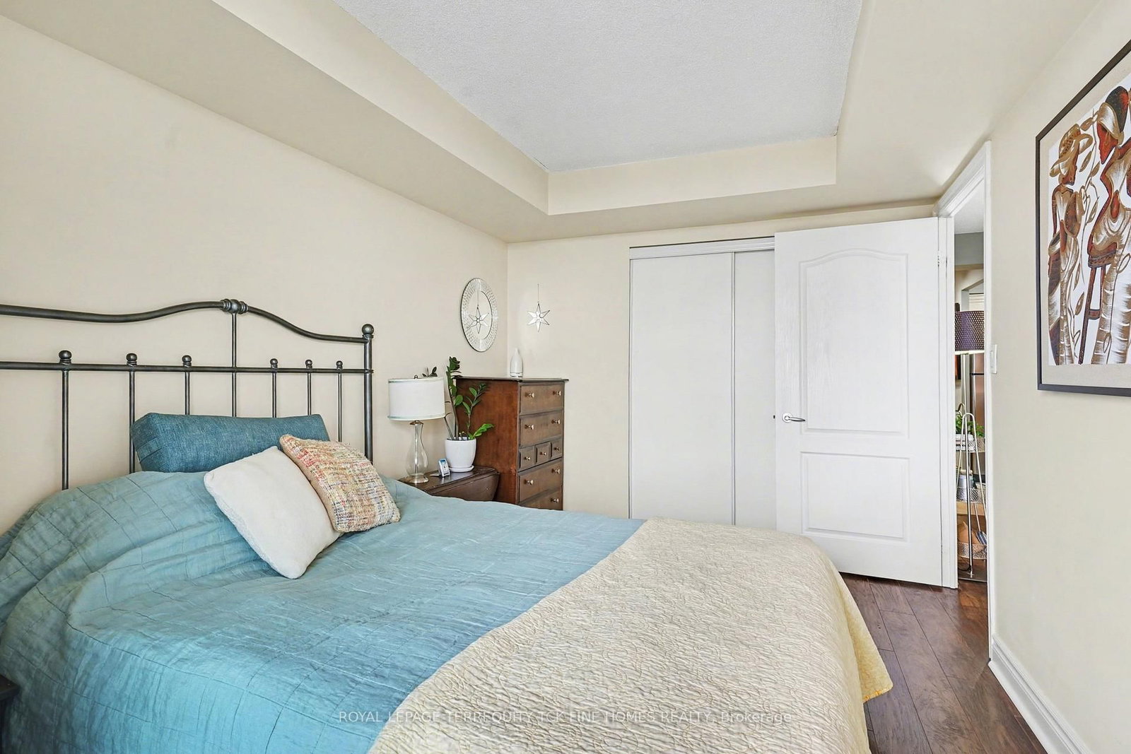 398 Eglinton Avenue E, Unit 1009 - Photo 11