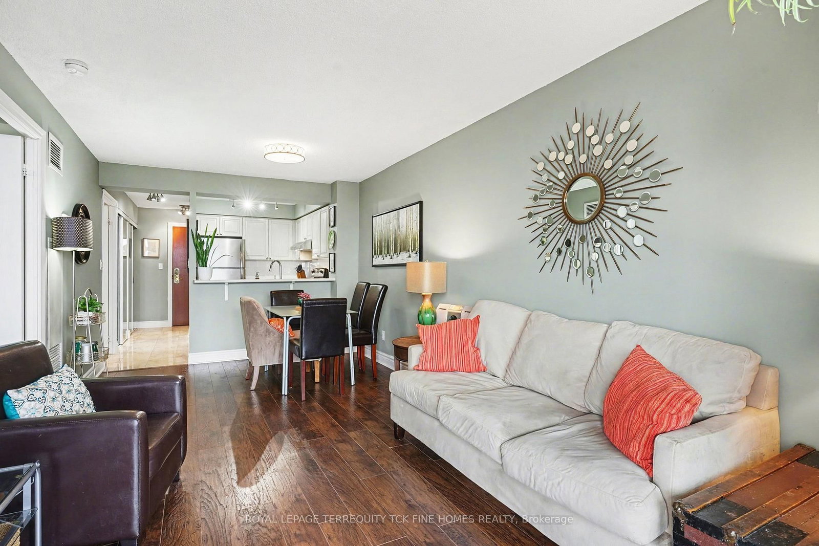 398 Eglinton Avenue E, Unit 1009 - Photo 4