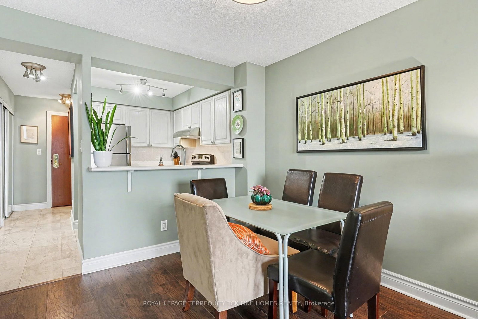 Condo for sale at 1009-398 Eglinton Avenue, Toronto, Ontario, M4P 3H8 - Mount Pleasant East - MLS: C13009670