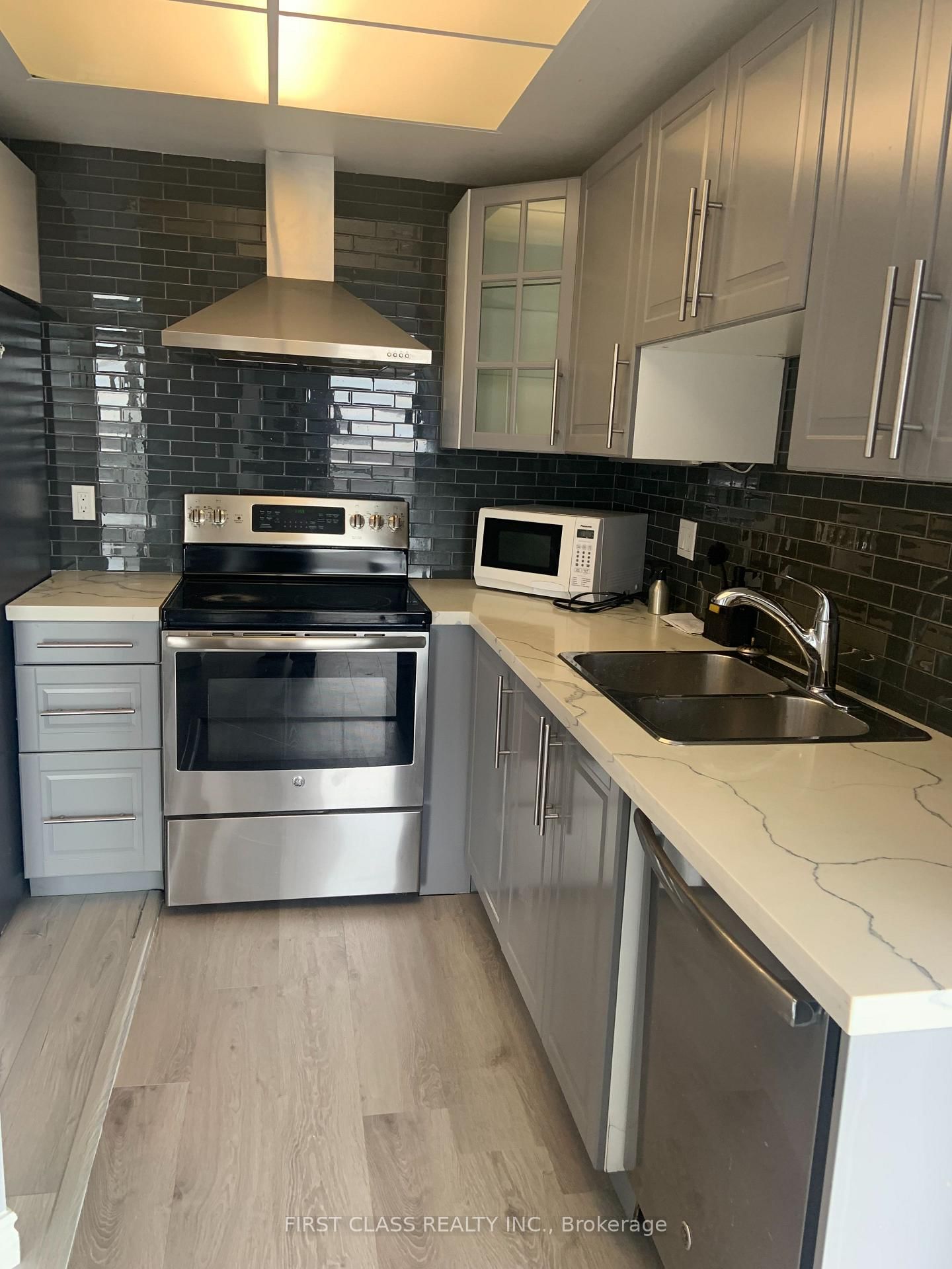 7 Concorde Place, Unit 701 - Photo 7