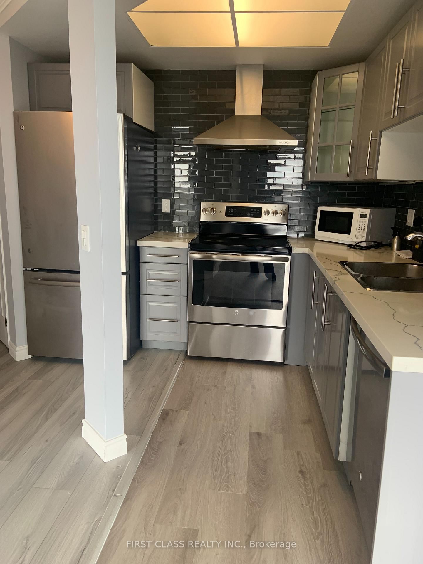 7 Concorde Place, Unit 701 - Photo 8