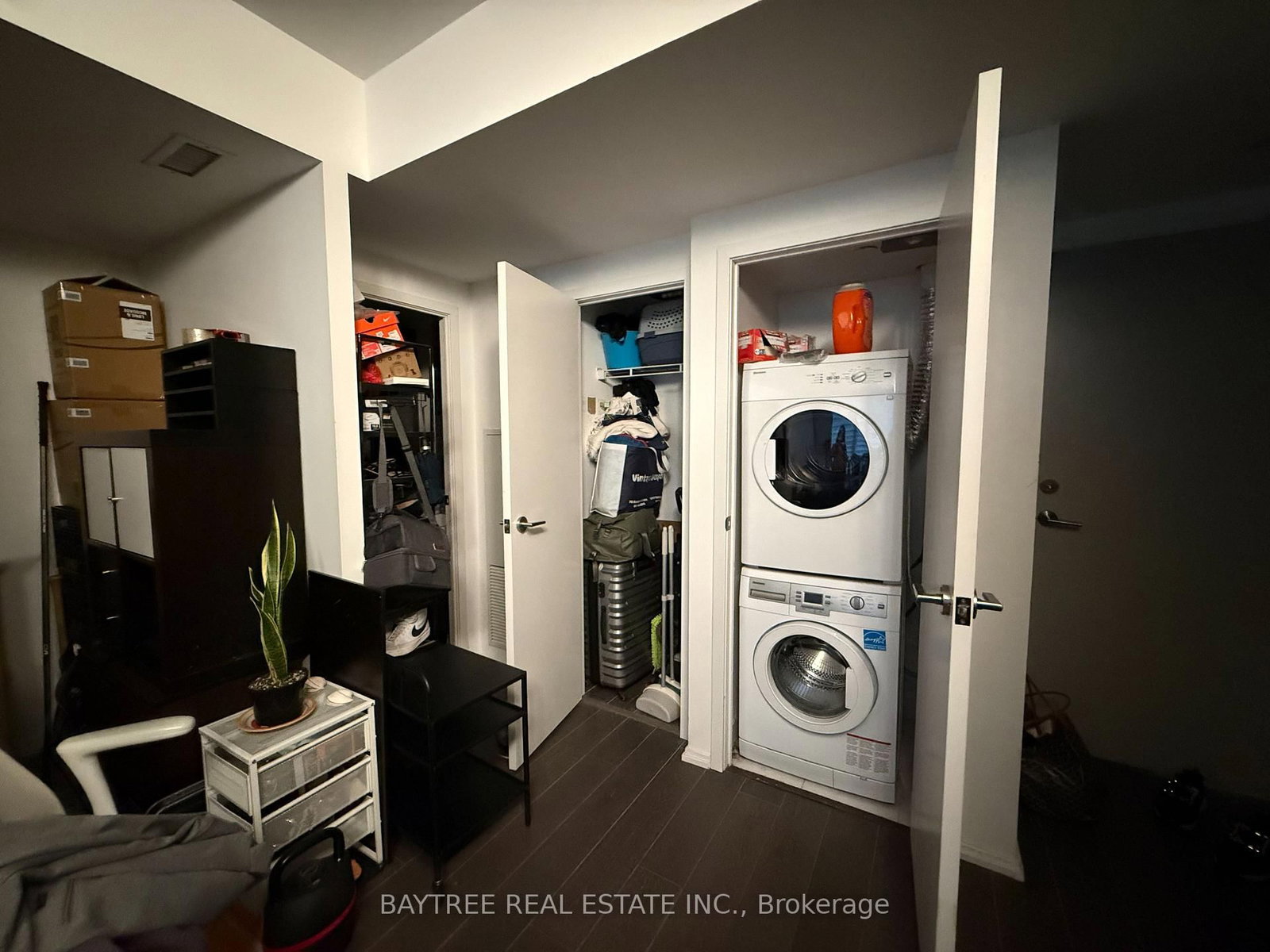 68 Shuter Street, Unit 606 - Photo 13