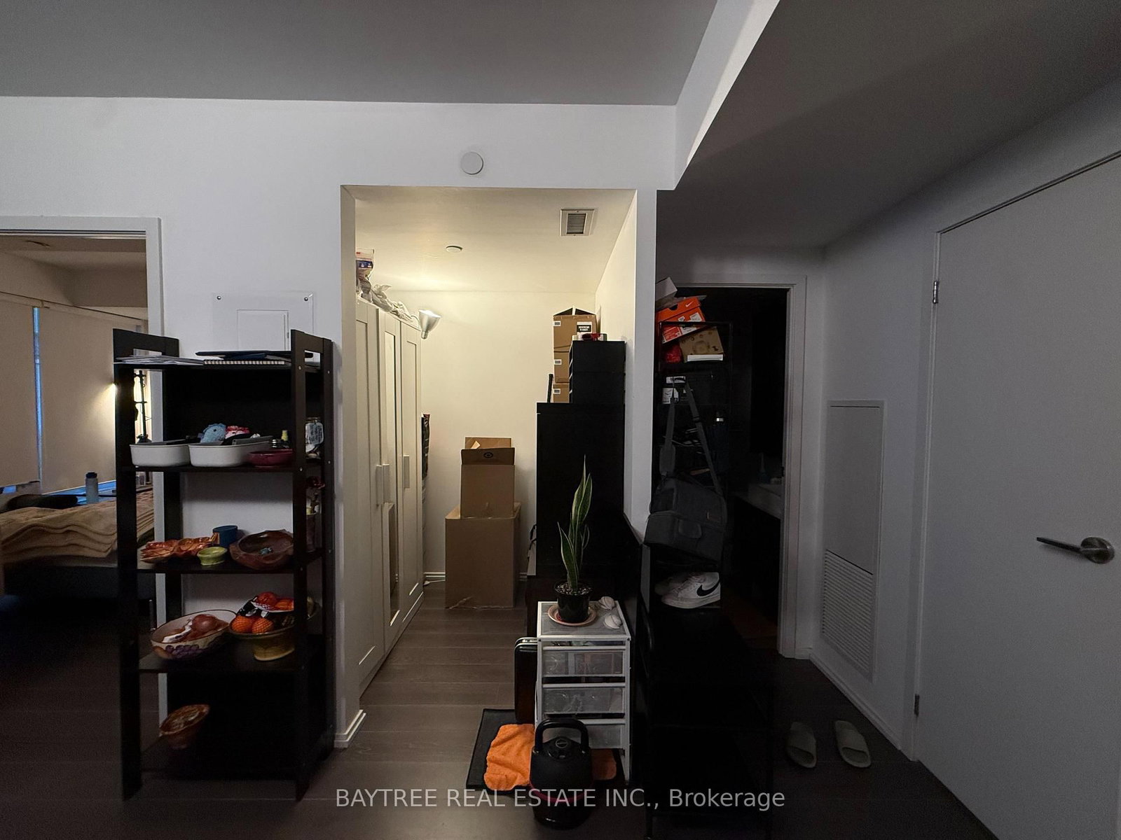 68 Shuter Street, Unit 606 - Photo 14