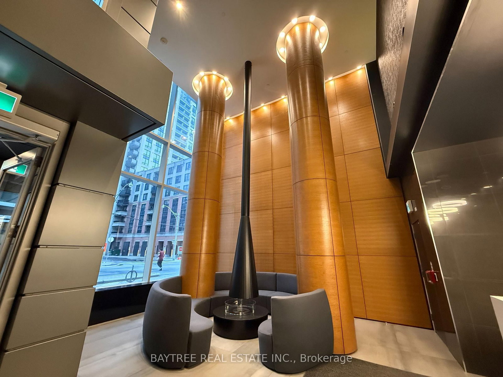 68 Shuter Street, Unit 606 - Photo 2