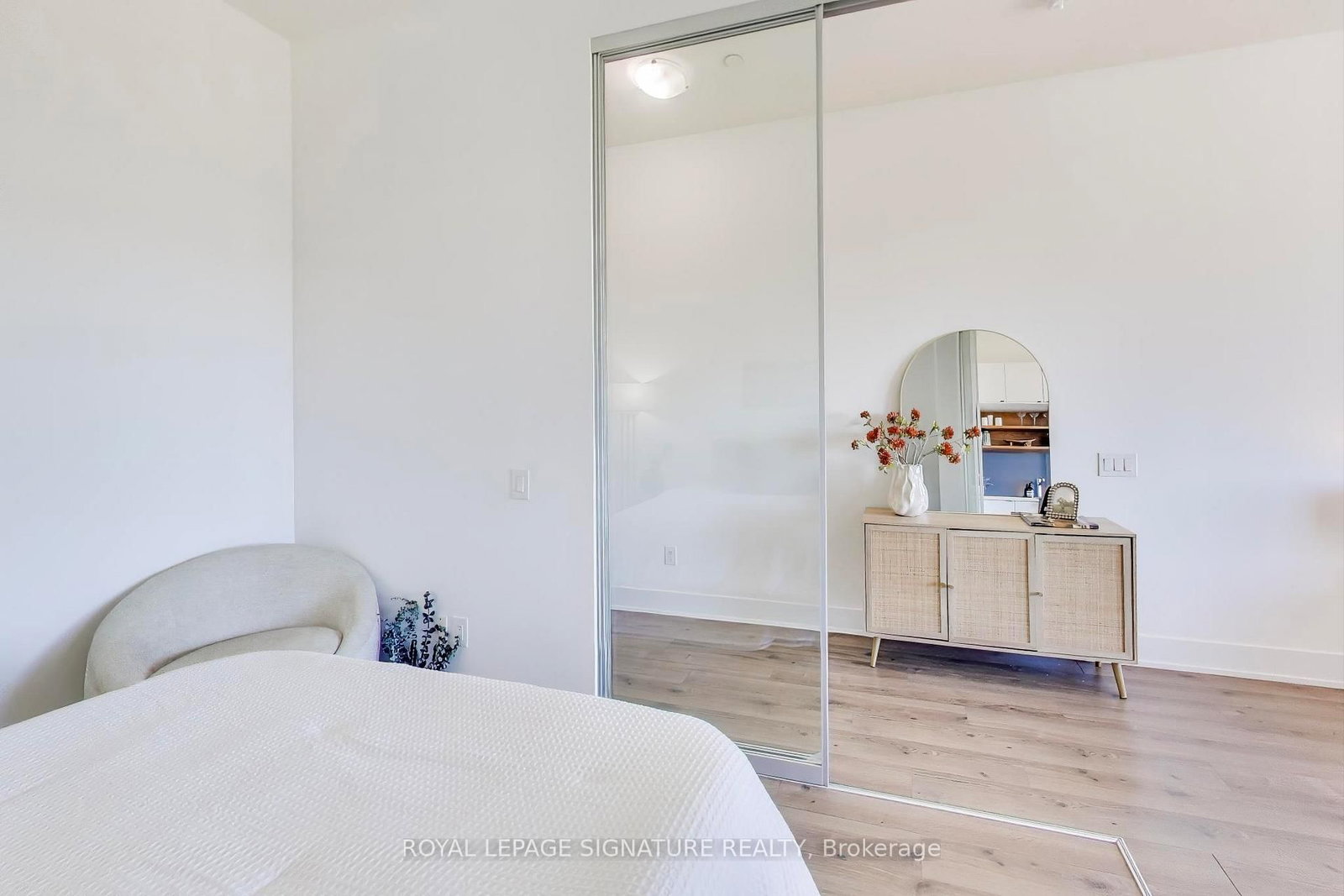 Condo for sale at 1826-111 St Clair Avenue, Toronto, Ontario, M4V 1N5 - Yonge-St. Clair - MLS: C13009794