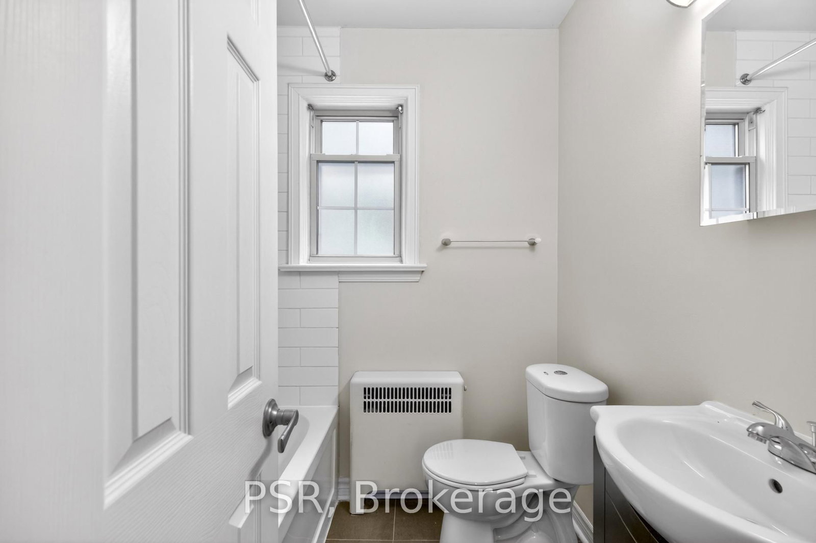 1365 Bayview Avenue, Unit L03 - Photo 11