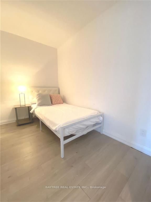 155 Yorkville Avenue, Unit 920 - Photo 5