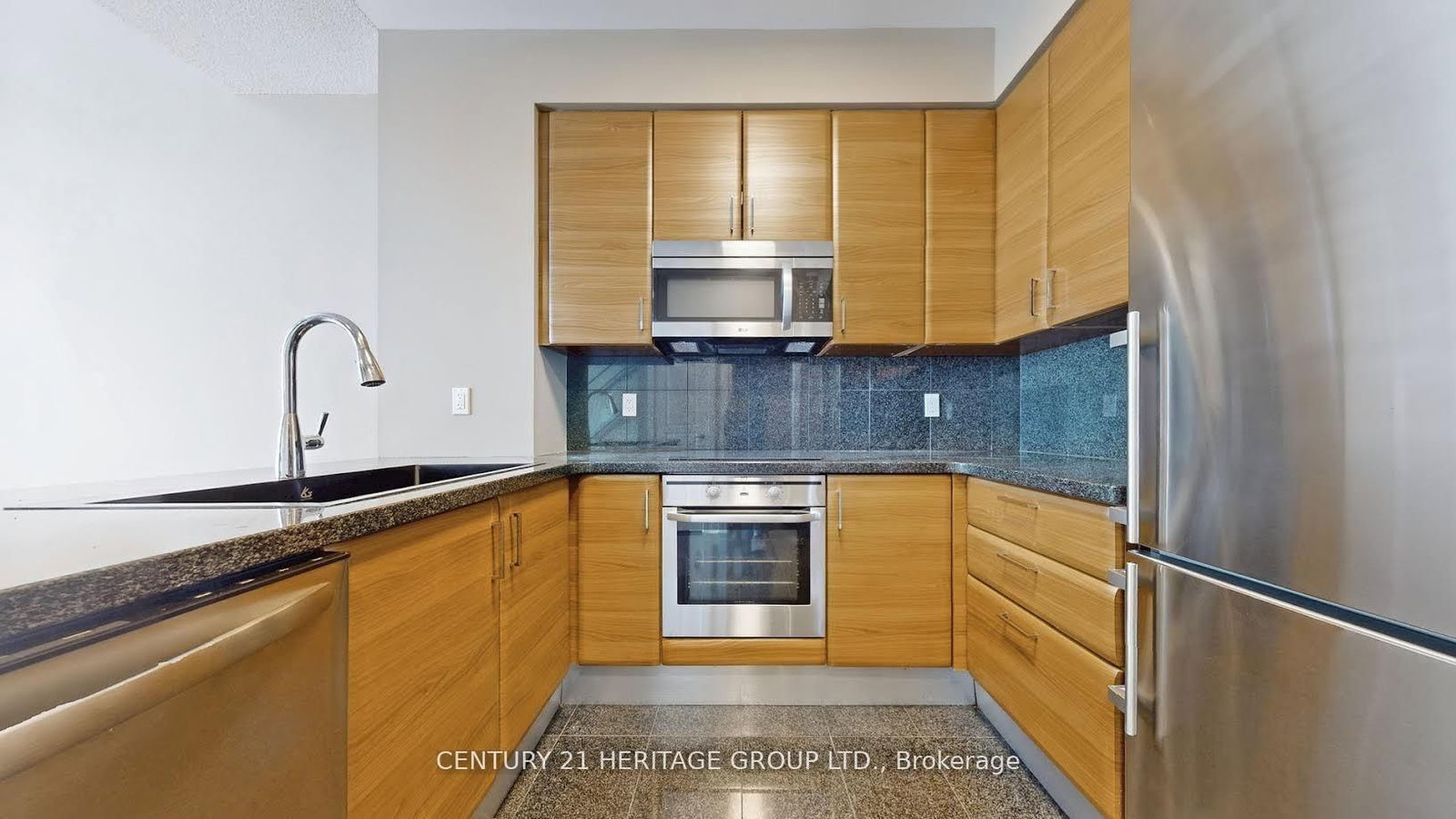 1 Avondale Avenue, Unit 910 - Photo 6