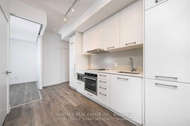 4010 - 87 Peter Street