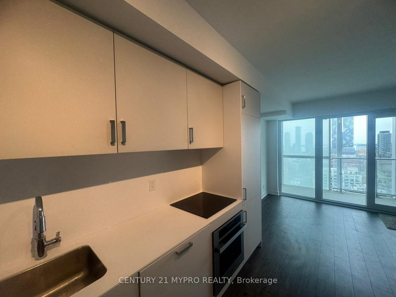 2105 - 88 Queen St E, Toronto, M5C 0B6 | Image 3