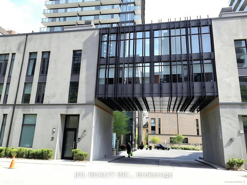 home for lease on 702-1080 Bay Street