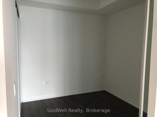 1720 - 251 Jarvis Street