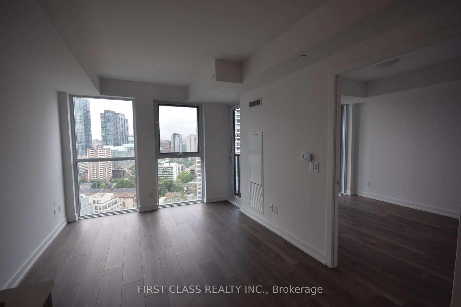 159 Wellesley Street E, Unit 2011 - Photo 13