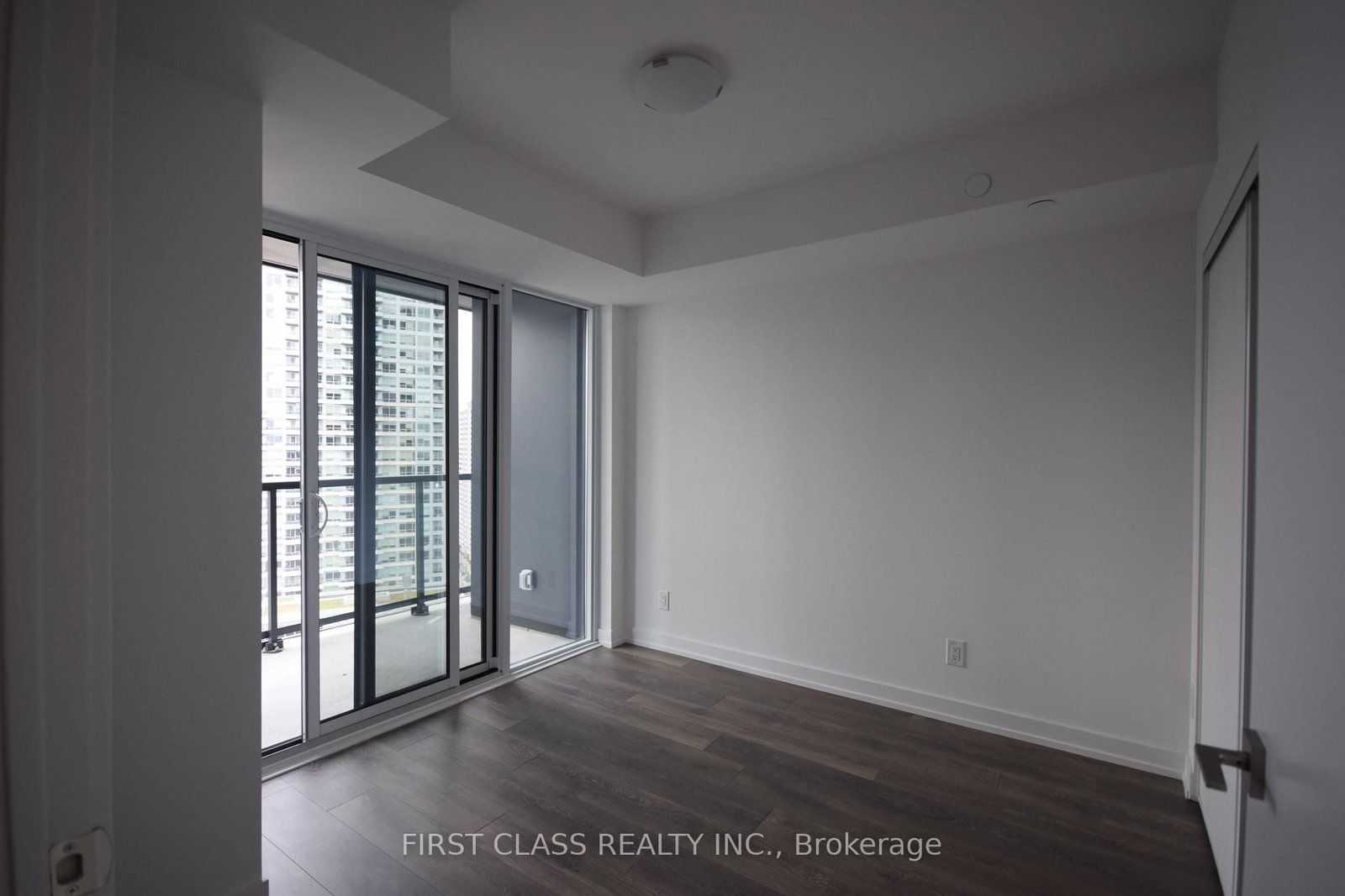 159 Wellesley Street E, Unit 2011 - Photo 14