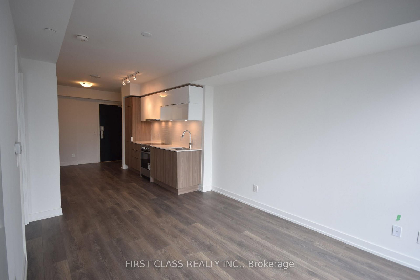 159 Wellesley Street E, Unit 2011 - Photo 16