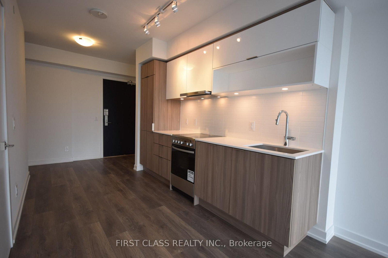 159 Wellesley Street E, Unit 2011 - Photo 17