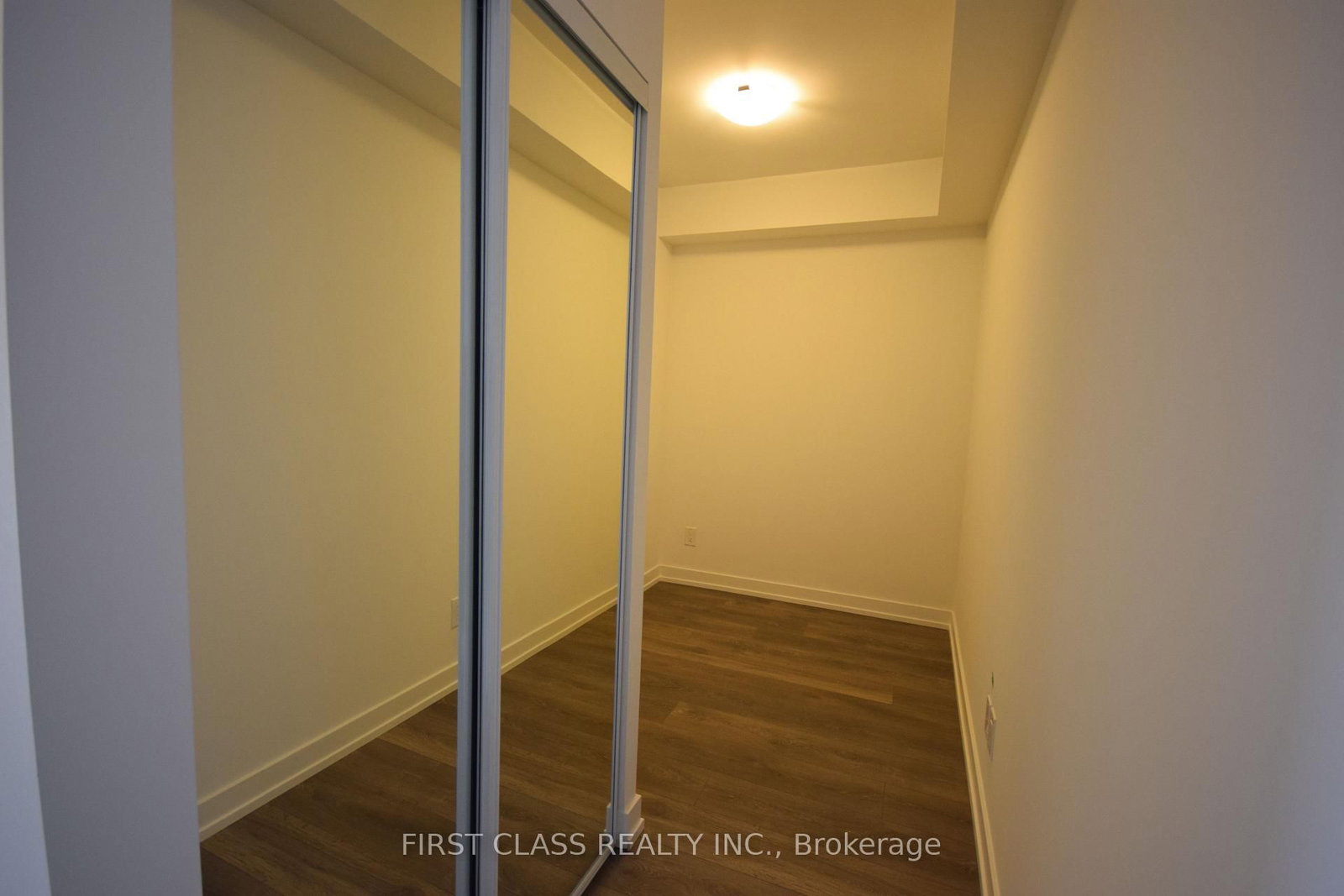 159 Wellesley Street E, Unit 2011 - Photo 19