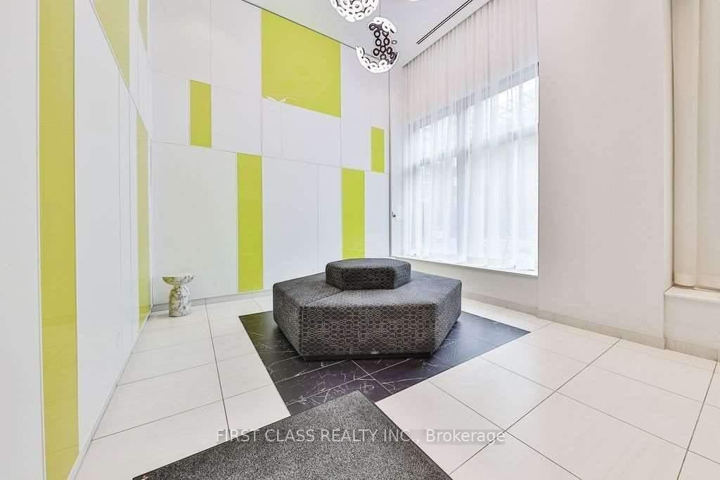 159 Wellesley Street E, Unit 2011 - Photo 8