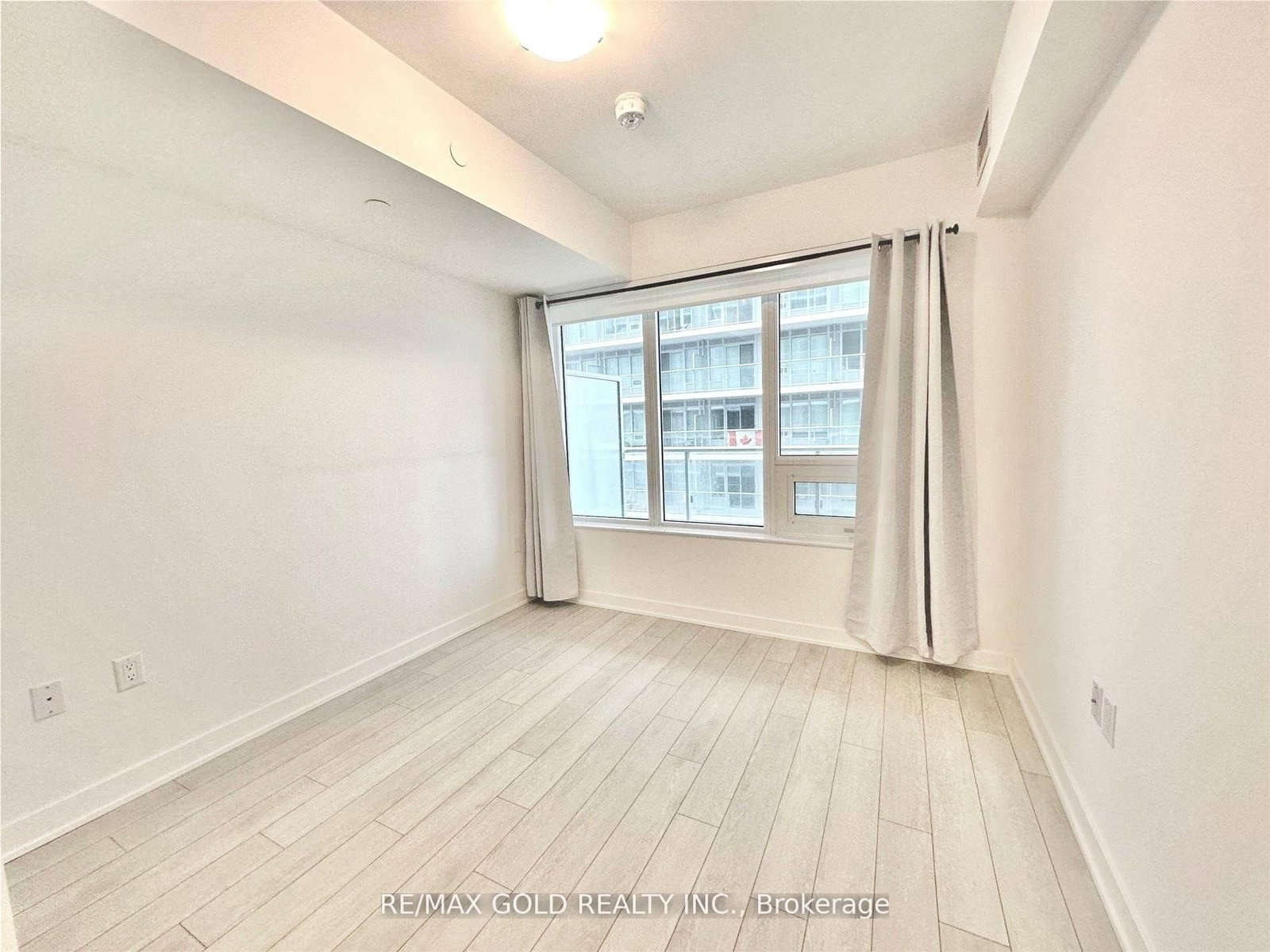 195 redpath Avenue, Unit 3301 - Photo 14
