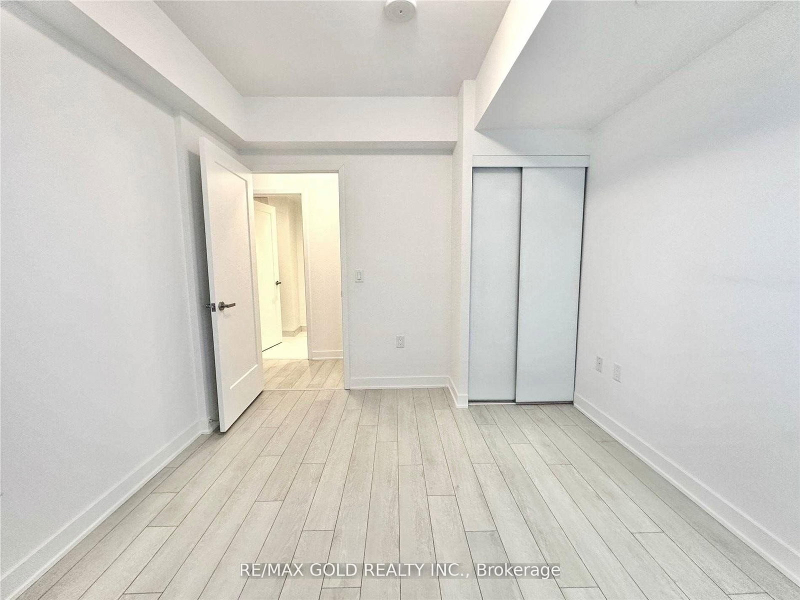 195 redpath Avenue, Unit 3301 - Photo 15