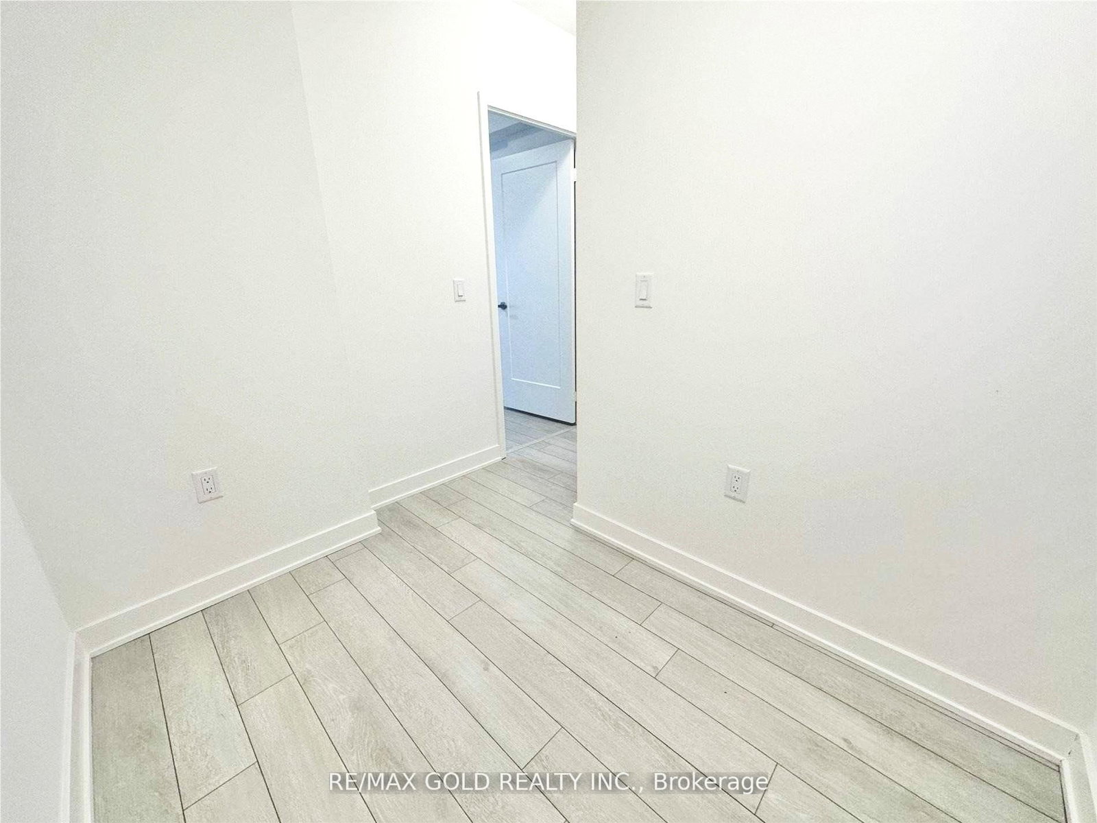 195 redpath Avenue, Unit 3301 - Photo 20