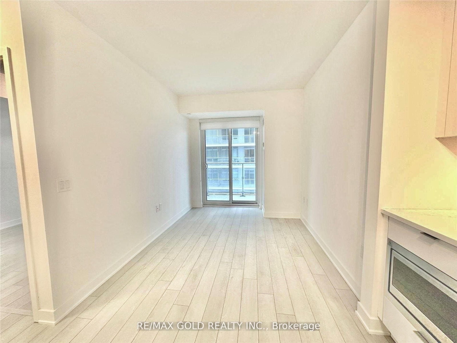 195 redpath Avenue, Unit 3301 - Photo 6