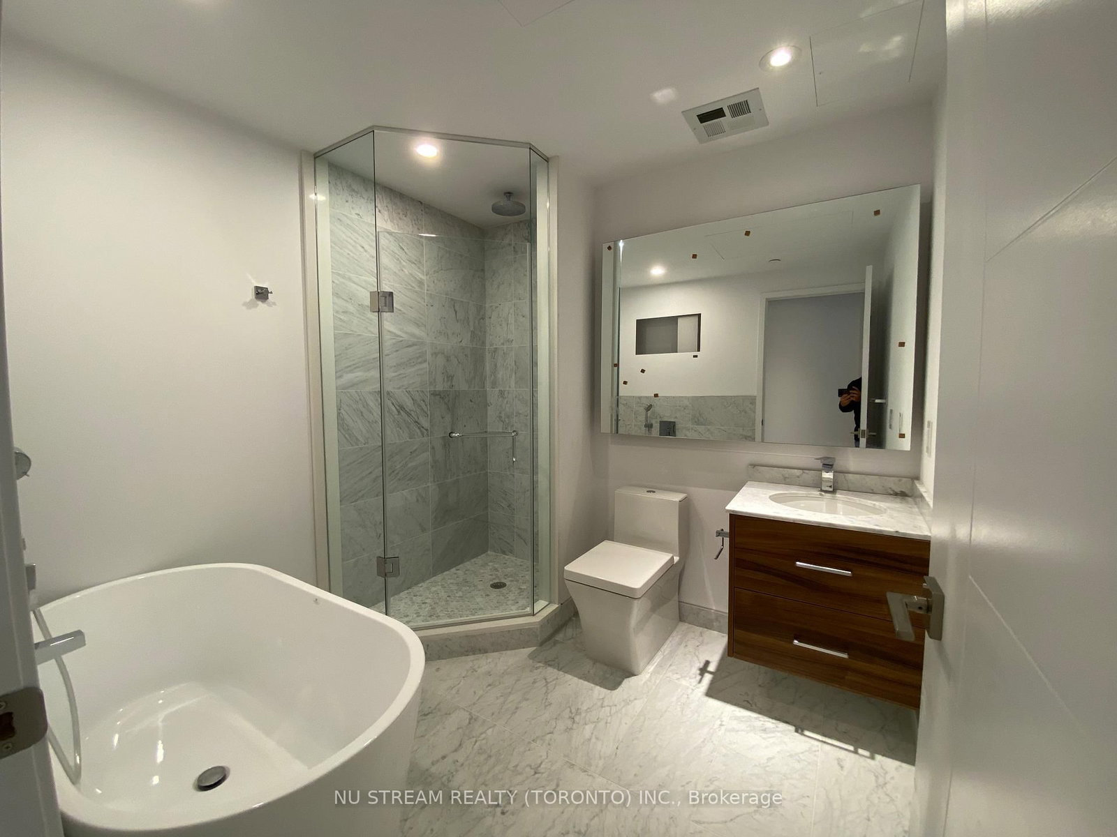 488 University Avenue, Unit 4509 - Photo 19