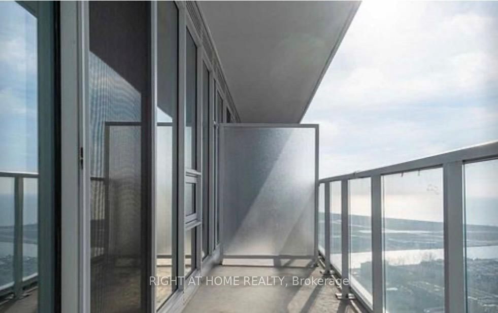 17 BATHURST Street, Unit 3205