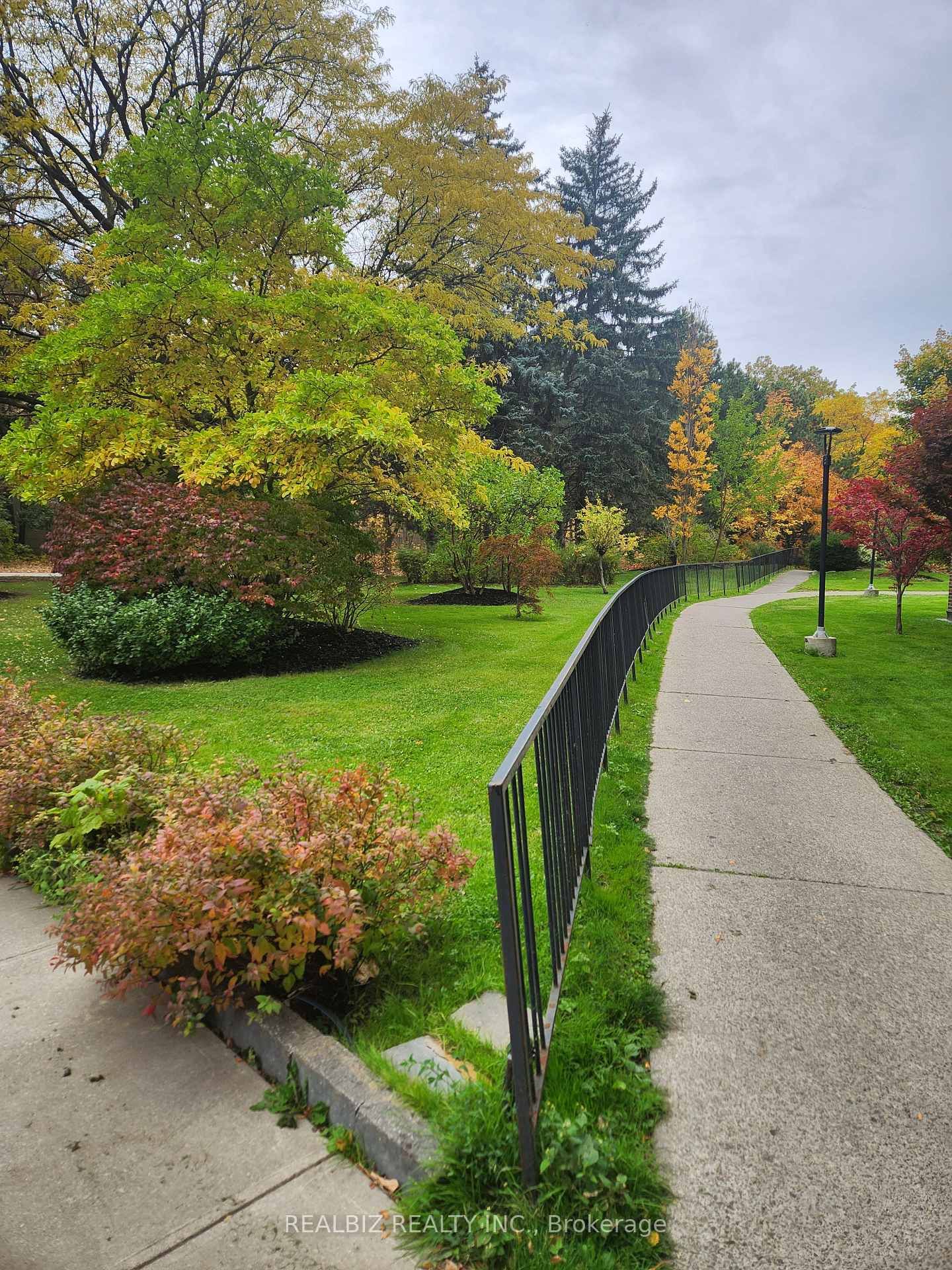 5 Shady Golfway, Unit 110 - Photo 2