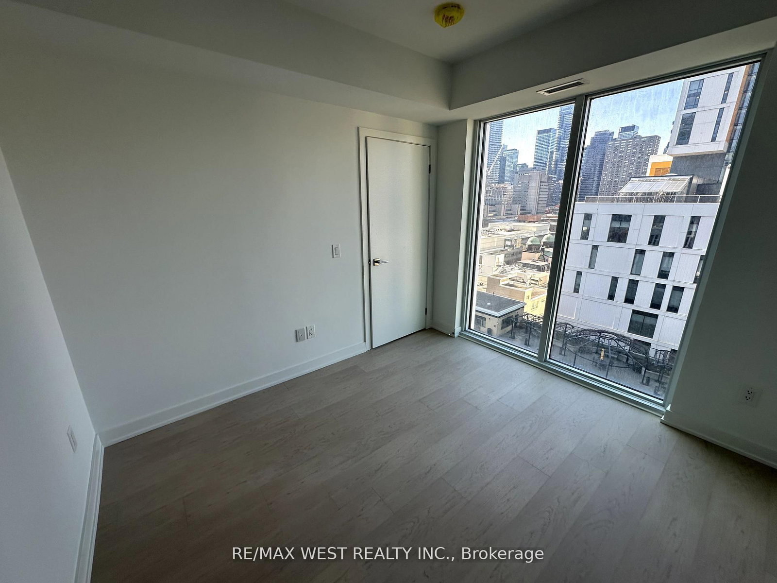 252 Church Street, Unit 1105 - Photo 10