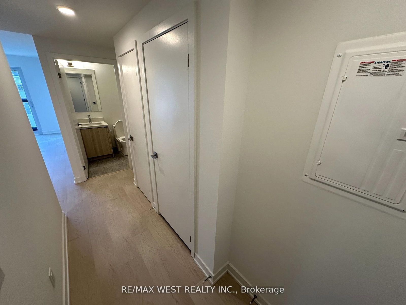 252 Church Street, Unit 1105 - Photo 2