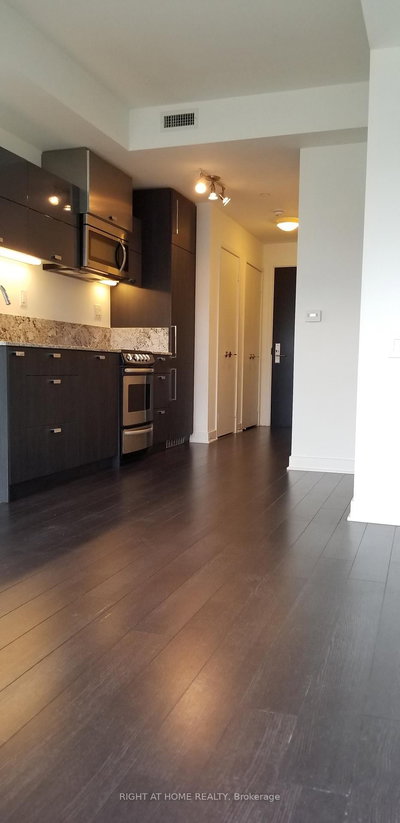 1003-290 Adelaide Street West, Toronto, Ontario image-0-3