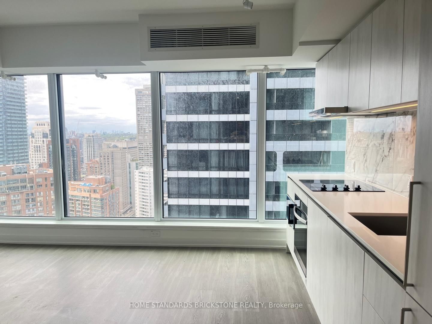 8 Wellesley West Street, Unit 4005 - Photo 10