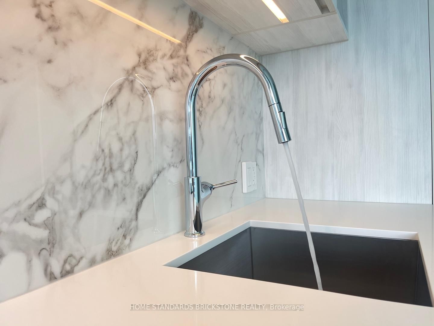 8 Wellesley West Street, Unit 4005 - Photo 15