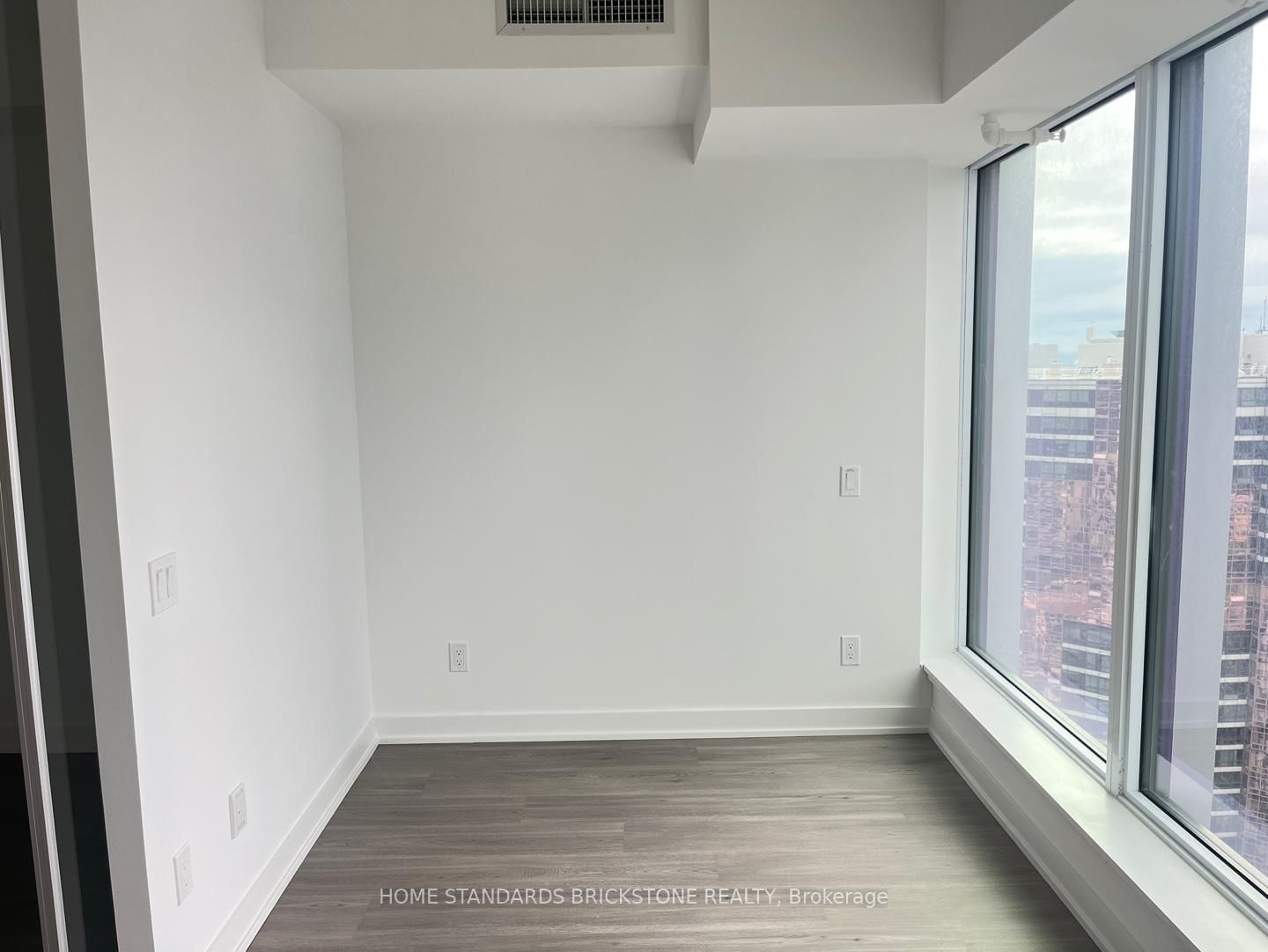 8 Wellesley West Street, Unit 4005 - Photo 16