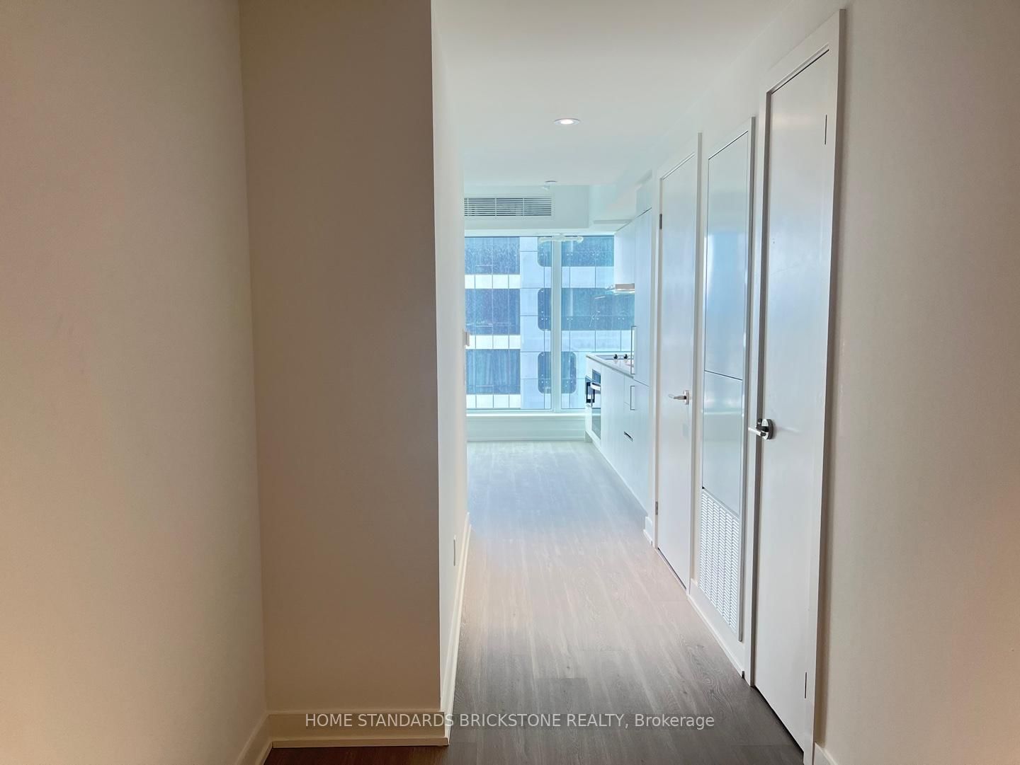 8 Wellesley West Street, Unit 4005 - Photo 7