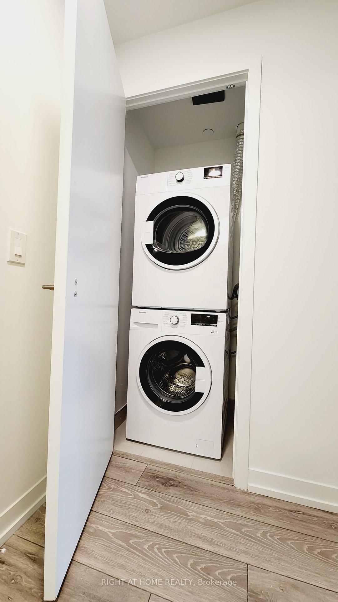 2020 Bathurst Street, Unit 536 - Photo 12