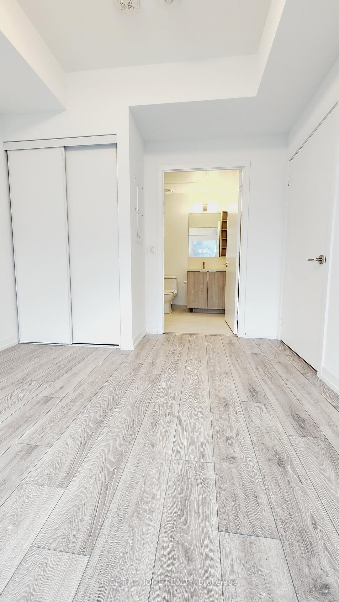 2020 Bathurst Street, Unit 536 - Photo 6