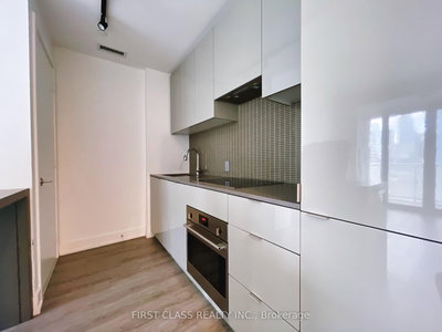 2305-7 Grenville Street, Toronto, Ontario image-0-1