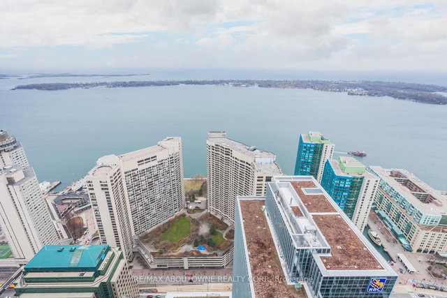 6410 - 88 Harbour Street