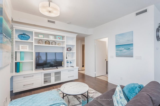 6410 - 88 Harbour Street